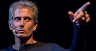 Finazzer Flory