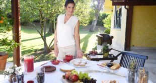 Samya Abbary conduce A Colazione
