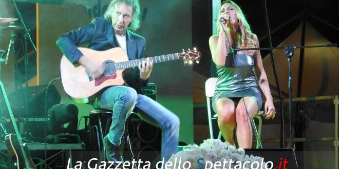 Annalisa Minetti live a Caivano. Foto di Giuseppe Giliberto.