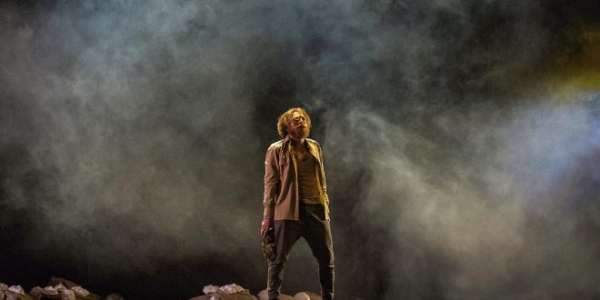 Questa notte balliamo insieme, domani torneremo nemici, con Manuel D'Amario. Foto di Paola Iacopetti