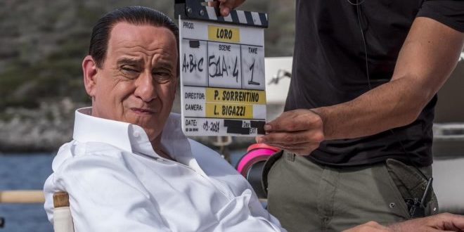 Toni Servillo interpreta Silvio Berlusconi in Loro, nuovo film di Paolo Sorrentino. Foto da Internet.