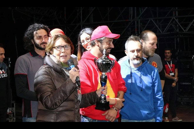 Alvin Star premiati dal vice direttore Mussi Bollini. Foto di Giulia Marchetti.