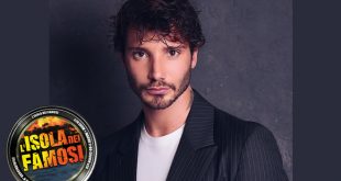 Stefano De Martino inviato per L'Isola dei Famosi 2018.