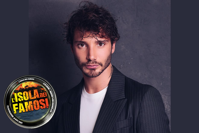 Stefano De Martino inviato per L'Isola dei Famosi 2018.