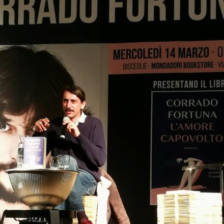 Corrado Fortuna durante la presentazione