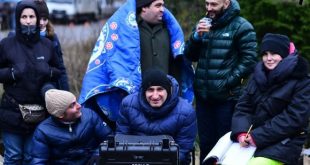 Un momento del set di Easy