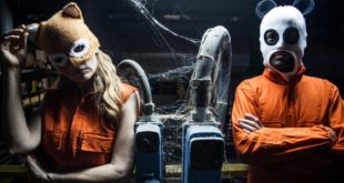 Bikini death race. Foto da Ufficio Stampa.