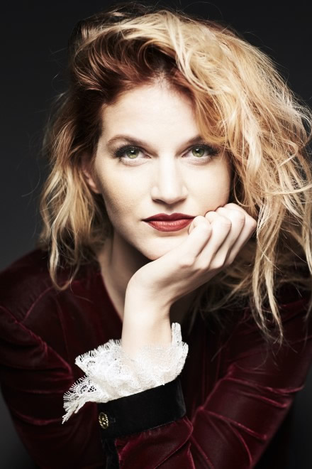 Chiara Galiazzo. Foto di Giovanni Gastel.