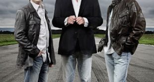 I conduttori di Top Gear. Foto di Todd Anthony - Copyright BBC 2008