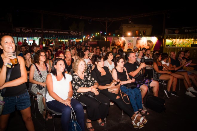 Il pubblico del Gay Village Drive In. Foto di Cosimo Sinforini.