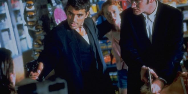 George Clooney e Quentin Tarantino in un frame di Dal Tramonto all'alba