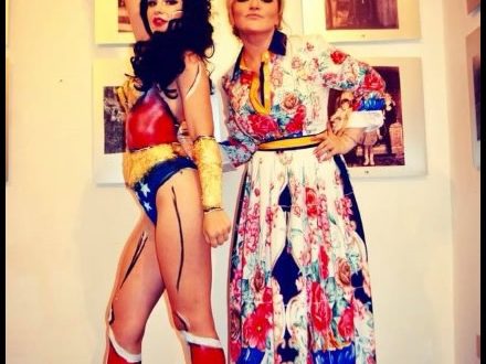 Natali Ferrary e la modella russa Elizaveta-Wonder Woman
