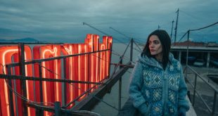 Pina Turco in Il vizio della speranza. Foto di Paolo Ciriello