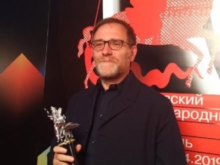 Valerio Mastandrea vince il Premio Silver George. Foto da Ufficio Stampa