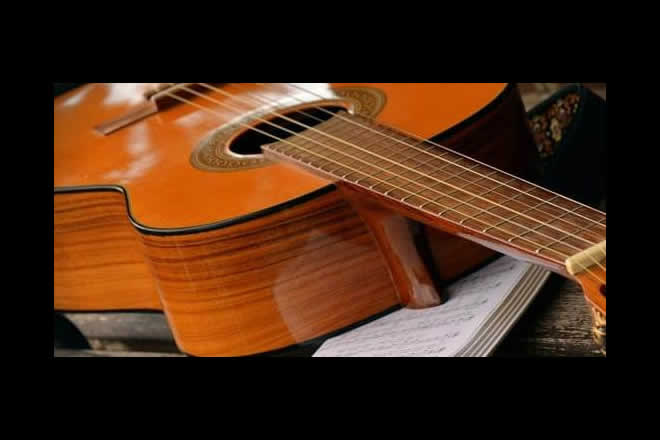 Canzone Classica Napoletana suonata con la chitarra