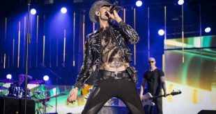 Achille Lauro ai Music Awards. Foto di Pamela Rovaris
