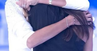 Adriana Volpe abbraccia Silvia Toffanin a Verissimo