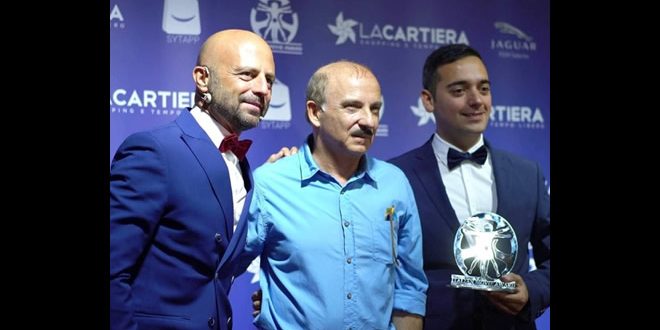 Luca Abete, Carlo Buccirosso e Carlo Fumo in un momento della premiazione di Italian Movie Award 2019. Foto da Facebook