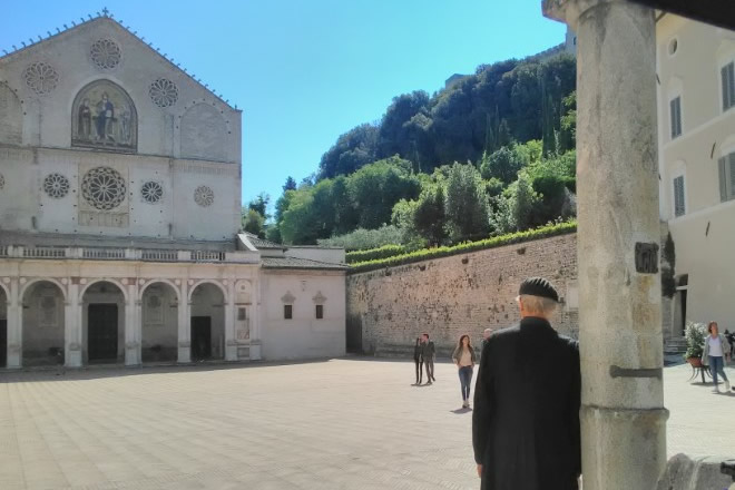 Terence Hill sul set di Don Matteo 12