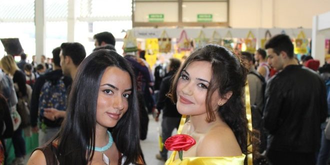 Due principesse Disney al Comicon di Napoli