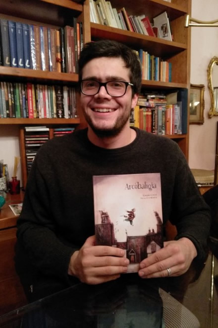 Giovanni Coccia con il libro Arcobaligia