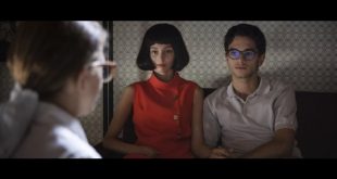 Frame da L'Amica Geniale - Storia del secondo cognome con Lenù e Nino Sarratore