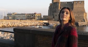 Castel dell'Ovo sul Lungomare di Napoli - Serena Rossi per Mina Settembre