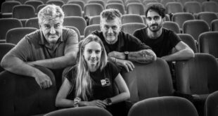 Alessandro d'Alatri con Antonio Milo, Adriano Falivene ed Elisabetta Mirra per Mettici la mano al Teatro Diana