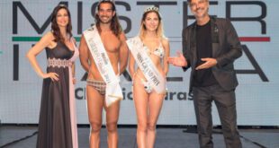 Manuela Arcuri e Beppe Convertini per le premiazioni di Mister Italia e Miss Grand Prix