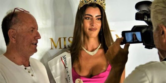 Franco Capasso intervista Giada Cinquegrana - Prima tappa Miss Grand International Italy Campania