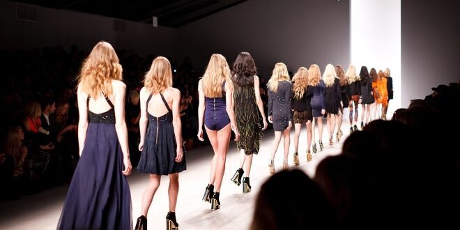 Catwalk per Yes Brand Milano. Foto dal Web