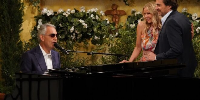 Andrea Bocelli al pianoforte in una puntata di Beautiful