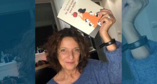 Emma Saponaro con il libro Se devo essere una mela