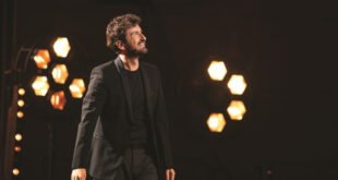 Alessandro Siani in Extra Libertà Tour