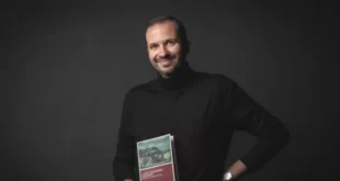 Stefano Sciacca con il libro La sola ricchezza che conti