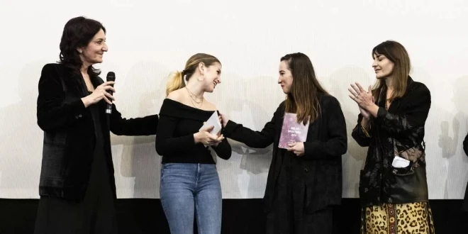 Vanessa Tonnini, Iris Kaltenback e Hafsia Herzi ritirano il Premio Alice nalla Citta Rendez vouz 2024 per Le Ravissement