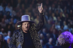 Zucchero durante Overdose d'amore World Wild Tour. Foto di Andy Paradise