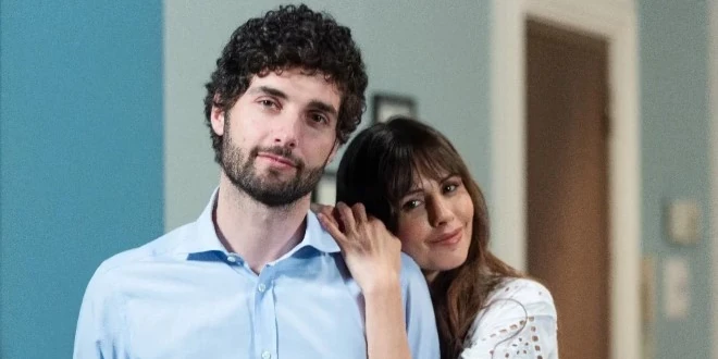 Luca Turco e Benedetta Valanzano sul set di Un posto al sole. Foto di Giuseppe D'Anna