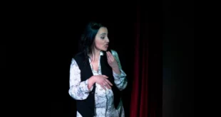 Giusy Freccia in A Gravidanza. Foto di Pasquale Di Maria