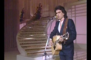 Toto Cutugno al Festival di Sanremo 1983 canta L'Italiano