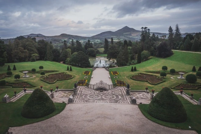 Powerscourt House and Gardens in Irlanda. Foto Wicklow Master
