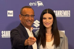 Carlo Conti e Laura Pausini durante la conferenza stampa di lancio del Festival di Sanremo 2026