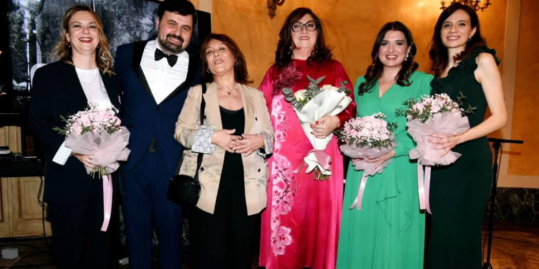 Prima Edizione del Premio Mirella Freni 2026 - I. Notari, Matteo Lippi, Micaela Magiera, Anna Pirozzi, Francesca Manzo e F. Cipolli