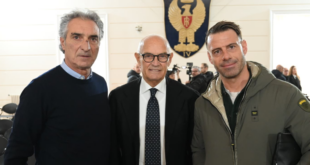 Raffaele Di Fusco, Gianni Improta ed Emanuele Calaio - Napoli Legends. Foto di Rino D'Antonio