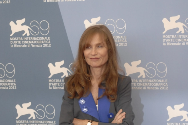 Isabelle Huppert alla 69esima Mostra del cinema di Venezia (2012). Foto di Corrado Corradi