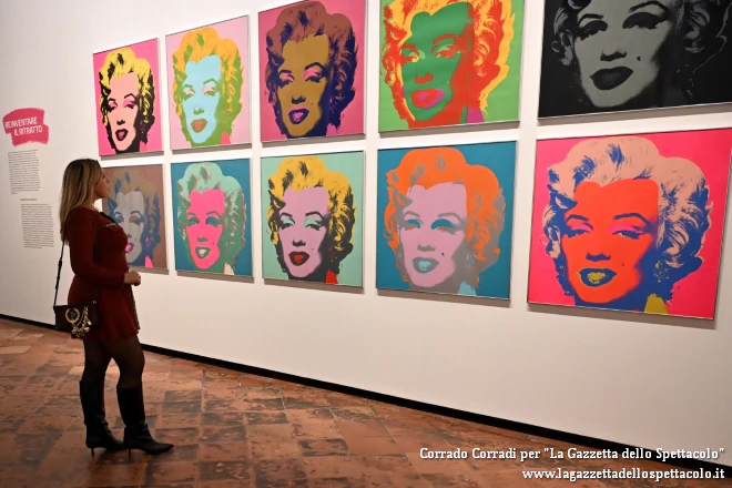 L'interno della mostra dedicata a Andy Warhol