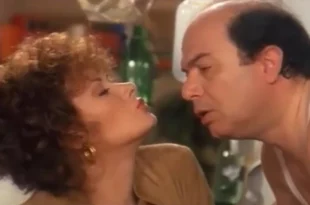 Edwige Fenech e Lino Banfi in una commedia sexy