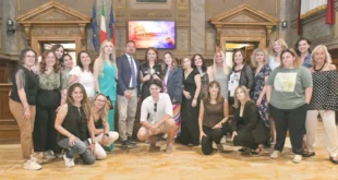 La premiazione di Beatrice Luzzi a Roma Arte, Cultura e Spettacolo. Foto di Corrado Corradi