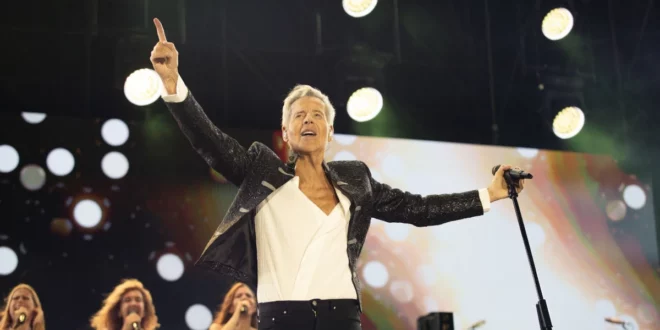 Claudio Baglioni live a Lampedusa © Toni Thorimbert