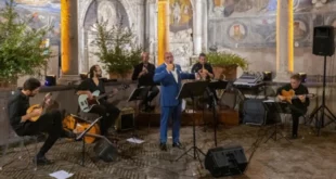 Gennaro Pisapia con il gruppo Smeraldo